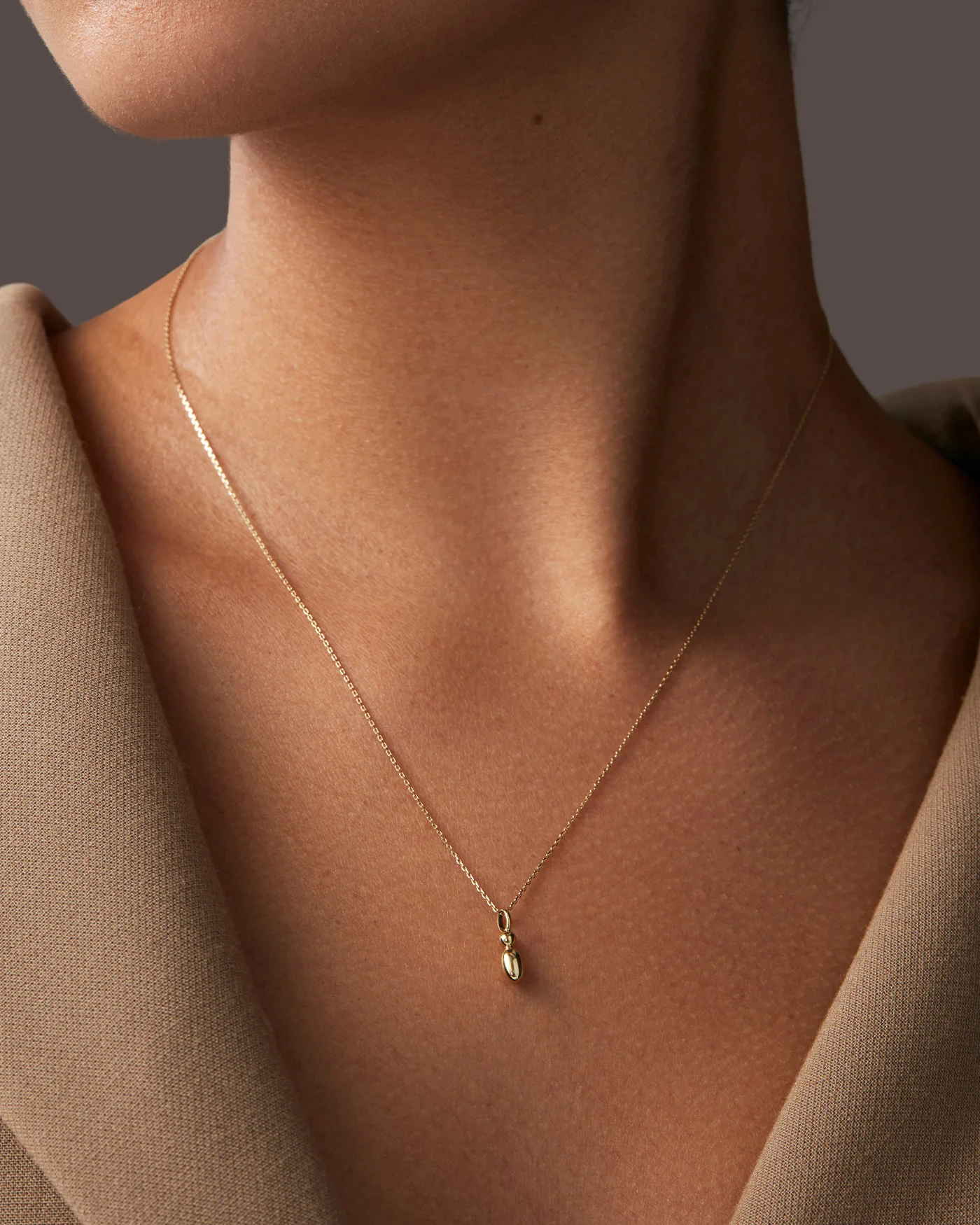 14K Gold Bubble Letter Necklace - I - Image 2
