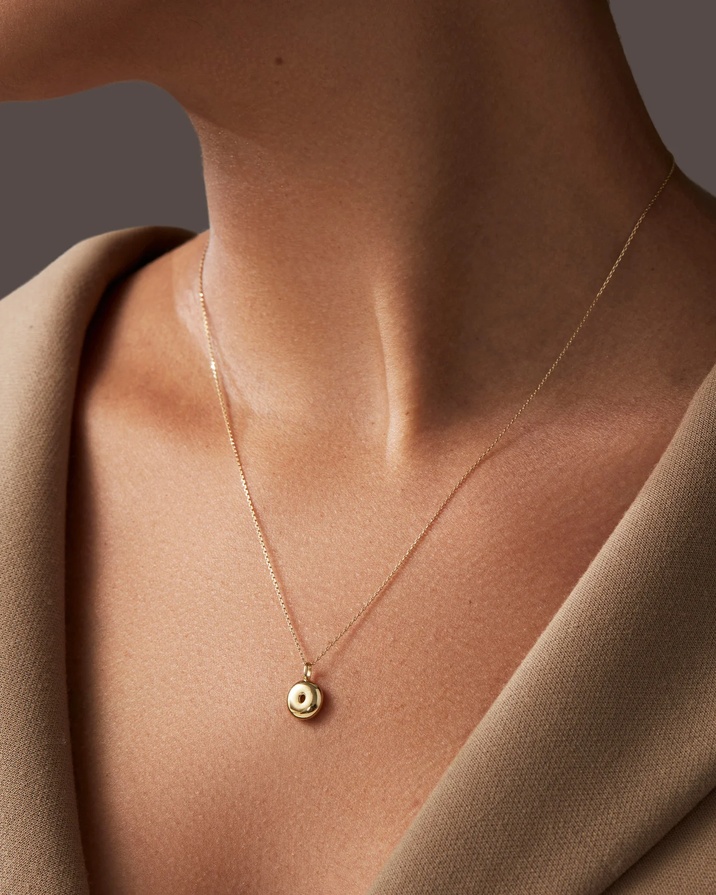 14K Gold Bubble Letter Necklace - O - Image 2